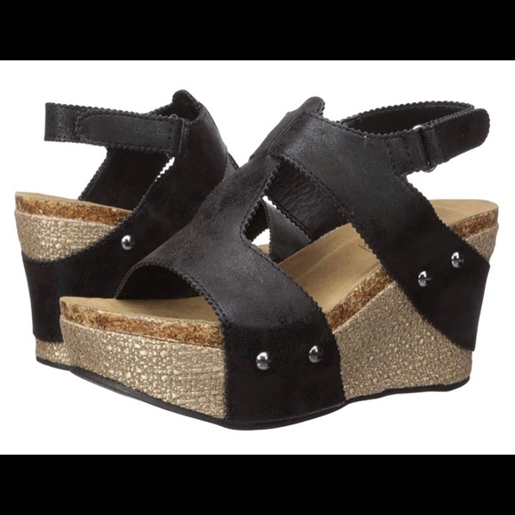black volatile wedges